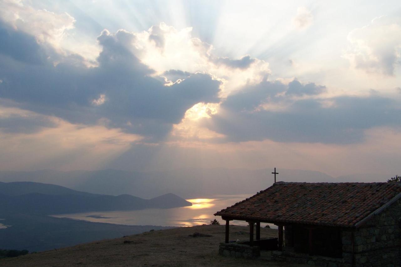 Agios Germanos Hotel Buitenkant foto